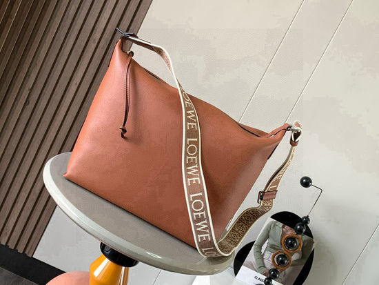 Loewe Cubi Adjustable Strap Leather Satchel 9010