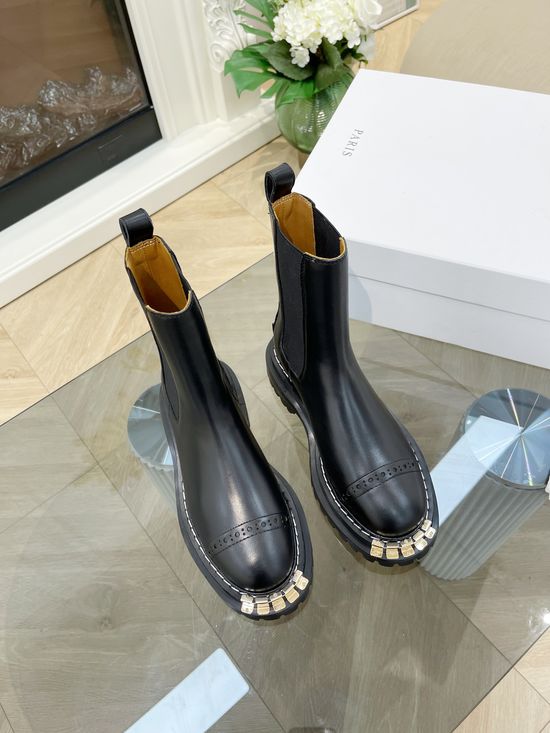 Bottega Veneta Metal Toe Leather Ankle Boots with Soft Insole
