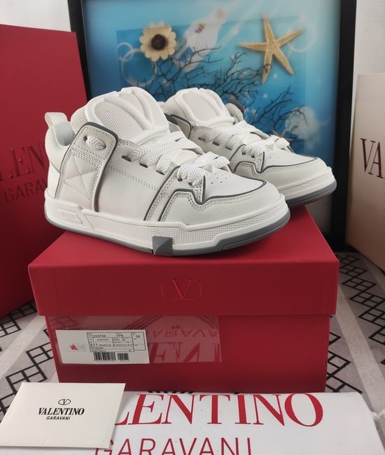 Valentino Quilted Studded Low Top Casual Leather Sneakers