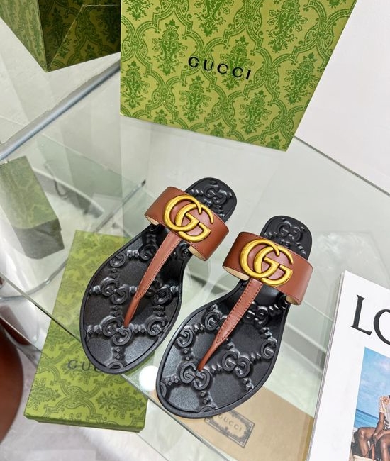Gucci Cowhide Upper Flip Flops with Wear Resistant Soles