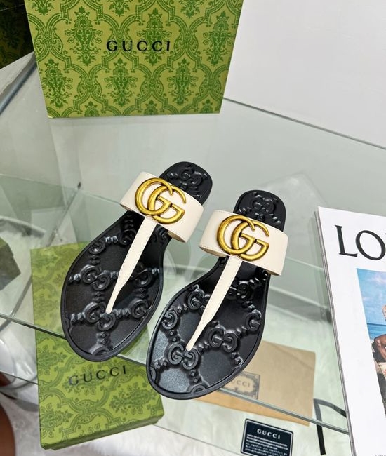 Gucci Cowhide Upper Flip Flops with Wear Resistant Soles