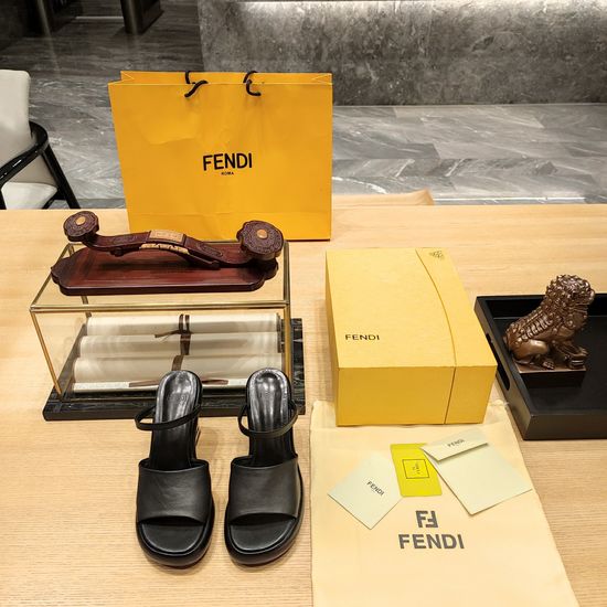 Fendi Premium Leather Upper Elegant Block Heel Fashion Sandals