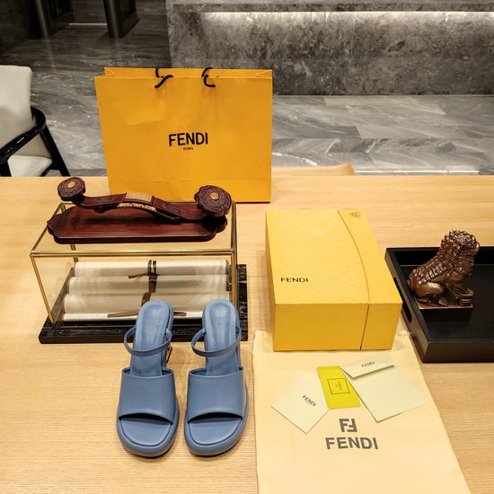 Fendi Premium Leather Upper Elegant Block Heel Fashion Sandals