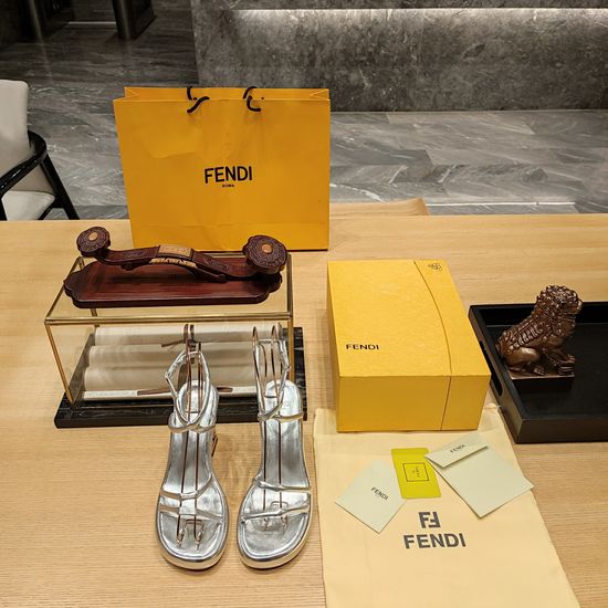 Fendi Premium Leather Upper Elegant Block Heel Fashion Sandals