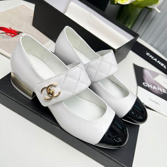 Chanel Vintage Shiny Leather Low Heel Oxford Dress Shoes