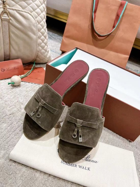 Loro Piana Comfortable Knitted Slippers with Soft Sheepskin Insole