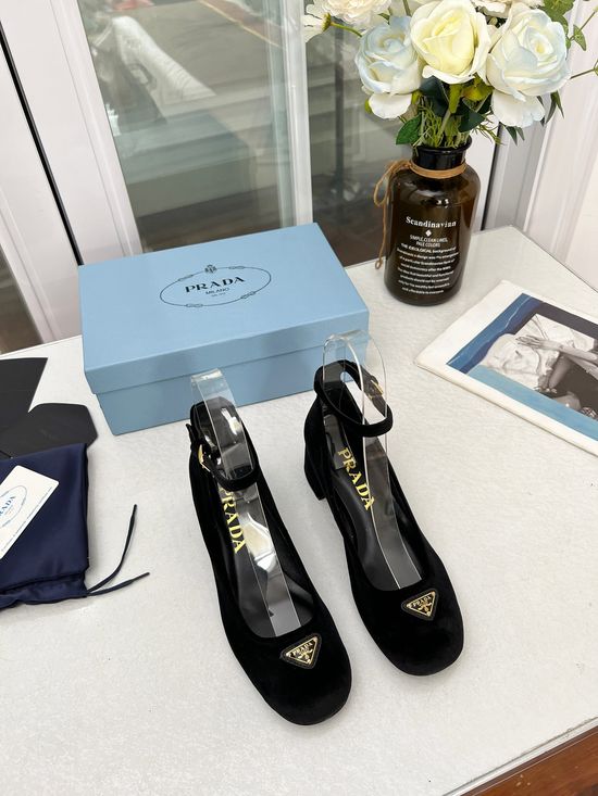 Prada Mary Jane Shoes Square Chunky Heel Leather Outsole Comfortable
