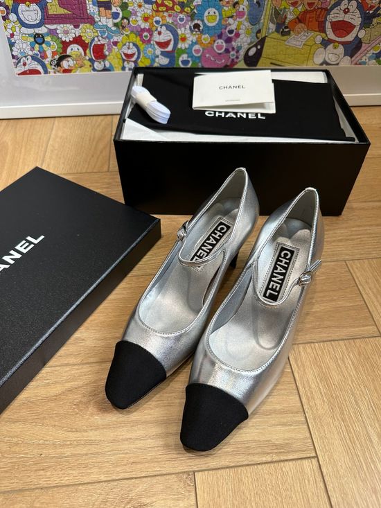 Chanel Pointed Toe Stiletto Embellished Leather Dress Shoes