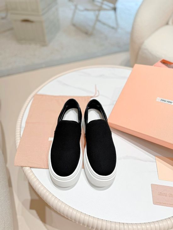 Miu Miu Thick Sole Casual Canvas Sneakers Non-slip Outsole