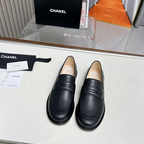 Chanel Retro Leather Elevating Casual Loafer Shoes