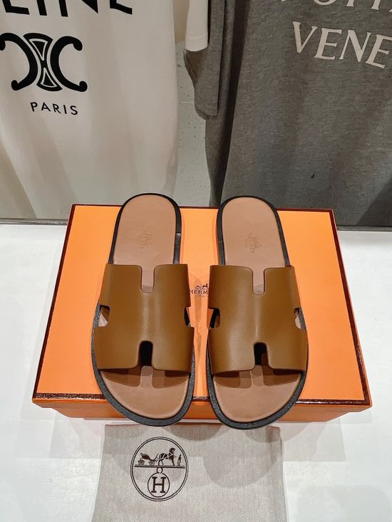 Hermes Premium Flat Beach Slides with Soft Lining and Leather Sole