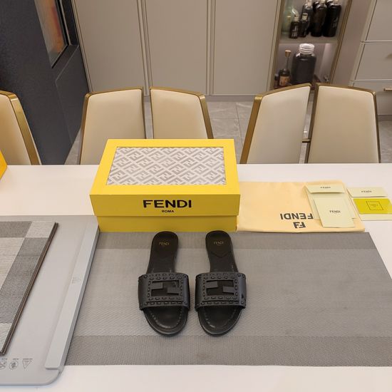 Fendi Genuine Leather Woven Comfortable Flat Casual Sandals