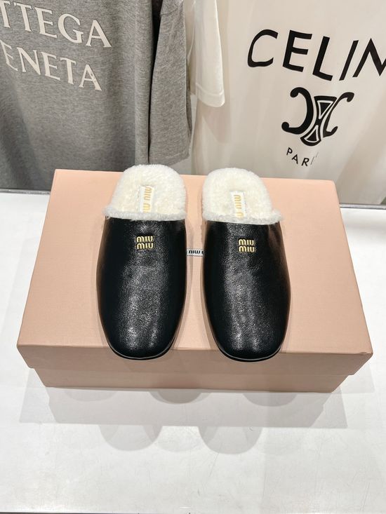 Miu Miu Fuzzy Half Pack Flat Home Slippers Soft Comfortable