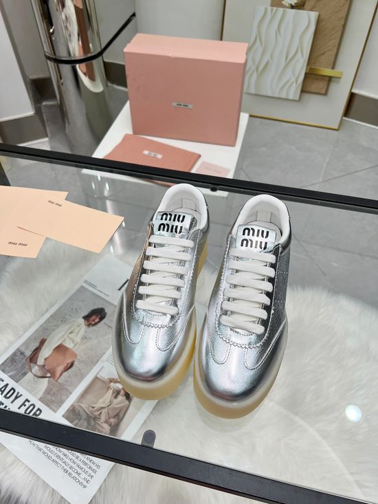 Miu Miu Soft Leather Casual White Shoes Fashionable All-match Footwear