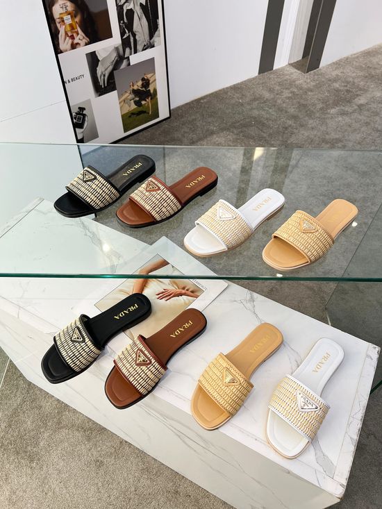 Prada Handwoven PP Straw Classic Logo Casual Footwear