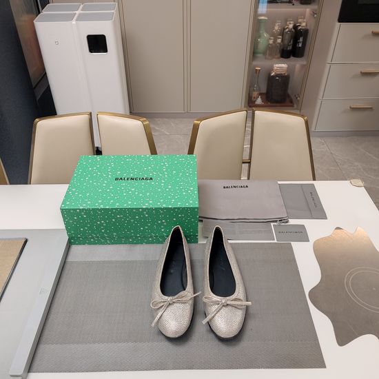 Balenciaga Soft Comfortable Bow Decor Flat Shoes with Premium Material