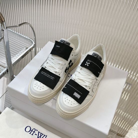 Fendi Classic Casual Sneakers Premium Leather Upper Non-slip Rubber Sole