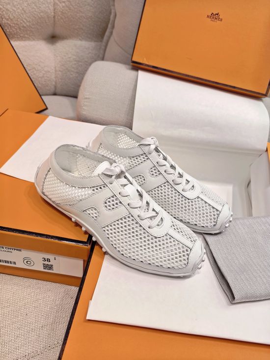 Hermes Breathable Leather Casual Shoes with Studded Rubber Sole
