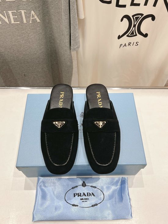 Prada Vintage Suede Flat Half Slippers Comfortable Versatile Footwear
