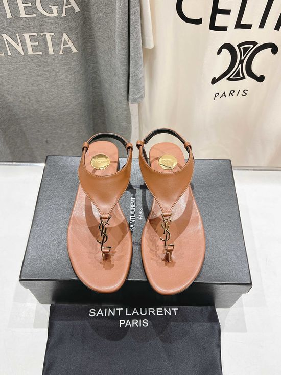 Yves Saint Laurent Sleek Genuine Leather Thong Flat Sandals