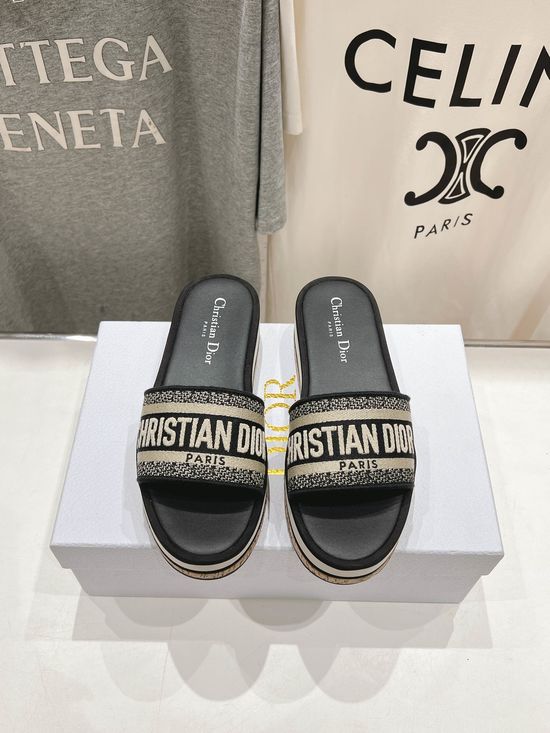 Christian Dior Elegant Comfortable Thick Sole Slide Sandals