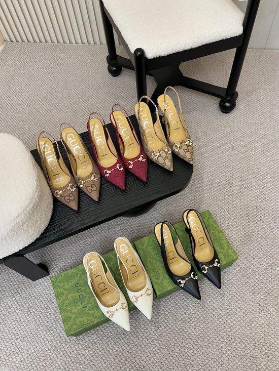 Gucci Pointed Toe Buckle High Heel Dress Shoes