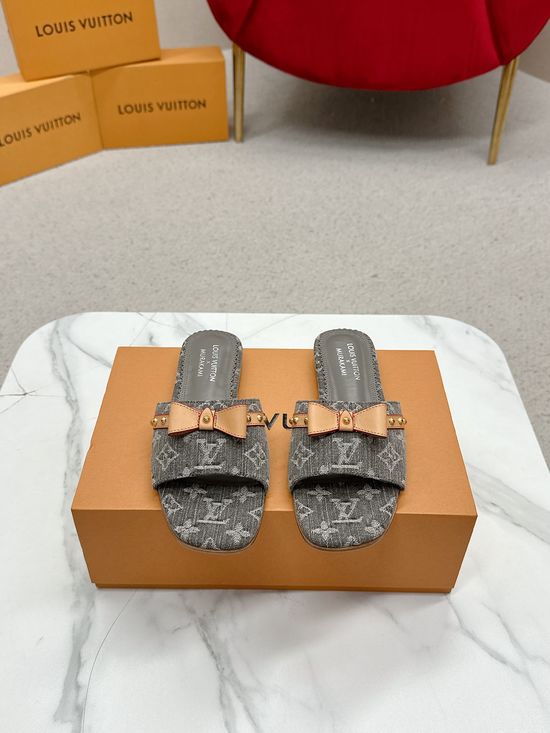 Louis Vuitton Embellished Bow Flatform Slide Sandals