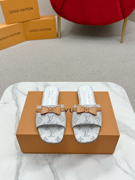Louis Vuitton Embellished Bow Flatform Slide Sandals