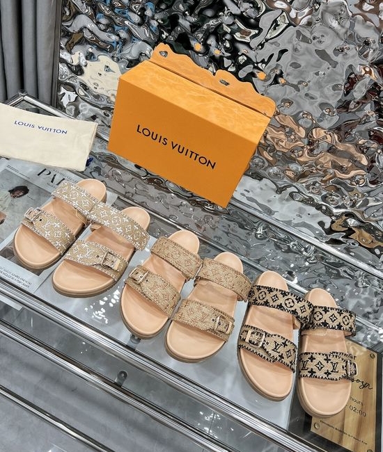 Louis Vuitton LV Embroidery Decor Slides Soft Lining Non Slip Comfortable Sandals