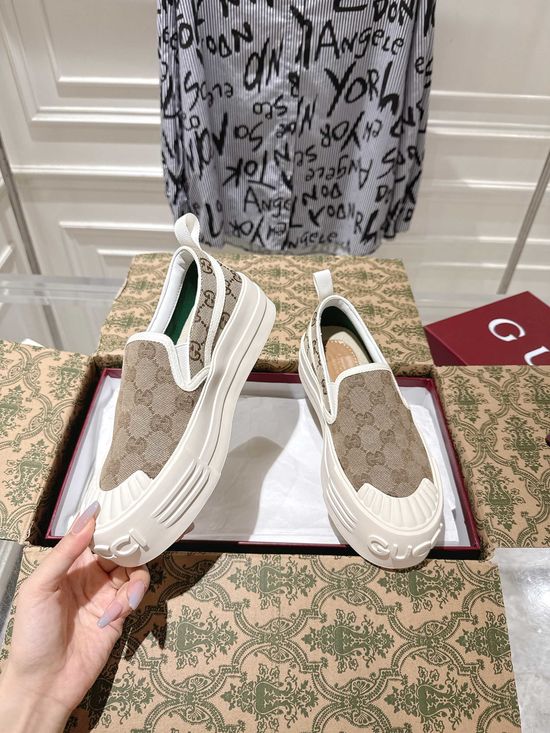 Gucci Slip On Canvas Sneakers Comfortable Casual Walking Shoes