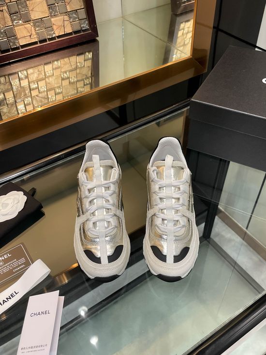Chanel Classic Leather Casual Sneakers Non-slip Sole Soft Comfortable Lining