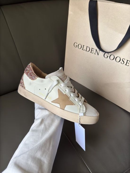 Golden Goose Premium Vintage Distressed Comfortable Fashion Sneakers with Lifting Insole