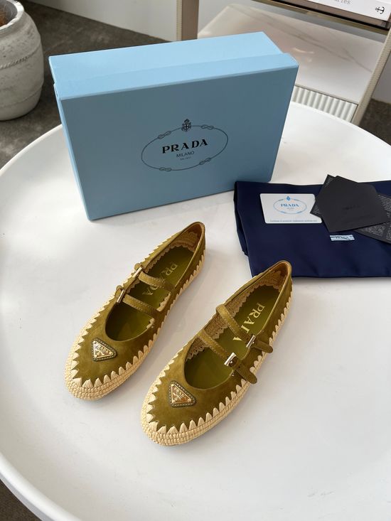 Prada Hand Woven Raffia Ballet Flats Comfort Elegant Casual Shoes