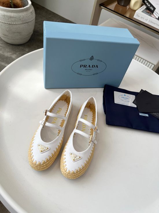Prada Hand Woven Raffia Ballet Flats Comfort Elegant Casual Shoes