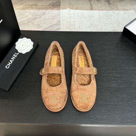 Chanel Warm Faux Fur Buckle Dress Shoes for Everyday Wear