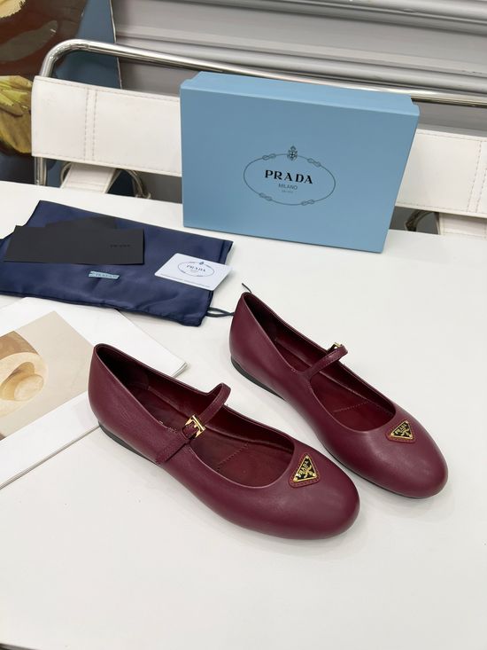 Prada Vintage Leather Loafer Casual Dress Shoes