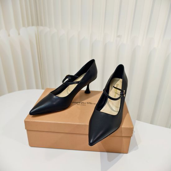 Gianvito Rossi Pointed Toe Low Heel Leather Pumps Comfortable Slip Resistant