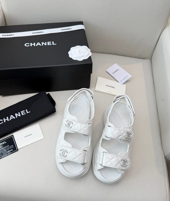 Chanel Quilted Leather Buckle Platform Casual Beach Sandals