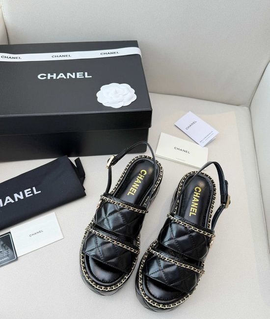 Chanel Quilted Leather Chain Decor Comfortable Casual Sandals