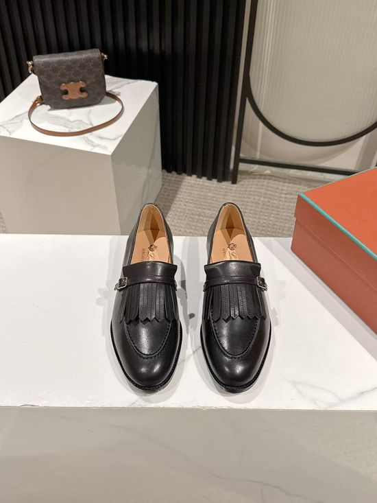 Loro Piana Top Grain Leather Loafer Shoes with Tassel Detail