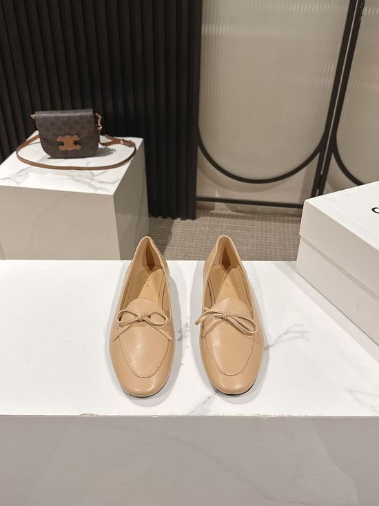 Celine Minimalist Leather Loafers Comfortable Versatile Slip On Footwear