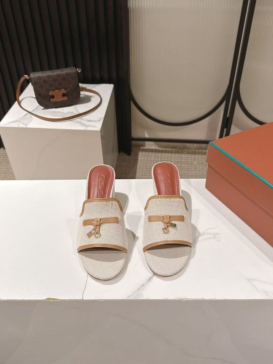 Loro Piana Tassel Buckle Slide Sandals Soft Comfortable Non-slip Elegant Footwear