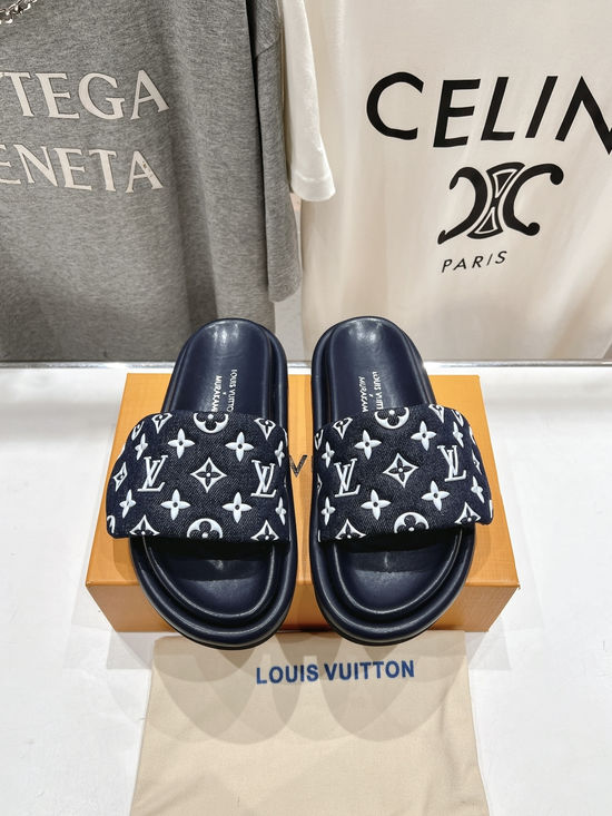 Louis Vuitton Embossed Adjustable Magic Tape Non Slip Slippers