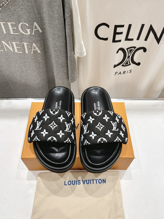 Louis Vuitton Embossed Adjustable Magic Tape Non Slip Slippers