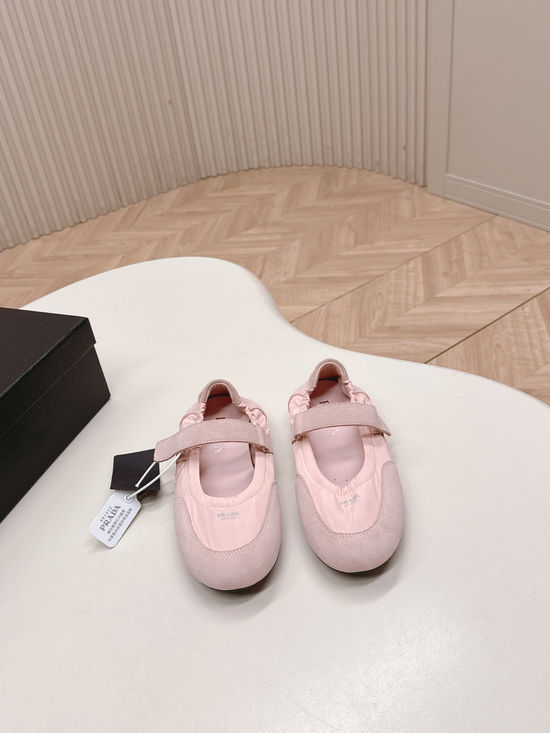 Prada Comfortable Lace-up Mary Jane Flats Soft Rubber Sole