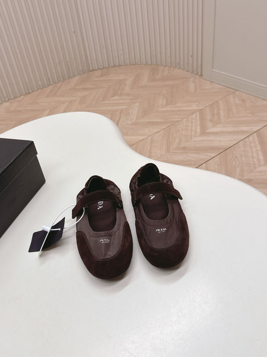 Prada Comfortable Lace-up Mary Jane Flats Soft Rubber Sole