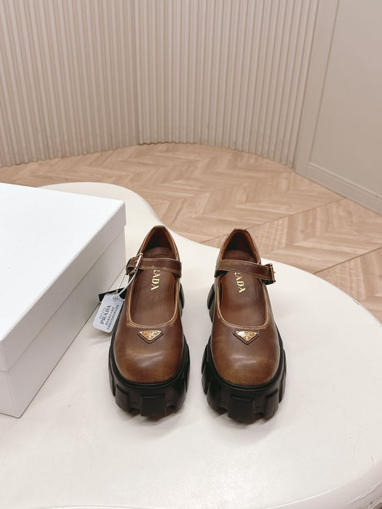 Prada Vintage Mary Jane Shoes Thick Sole Comfortable Leather Footwear