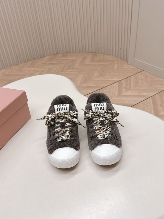 Miu Miu Wool Upper Casual Training Shoes Non-slip Sole