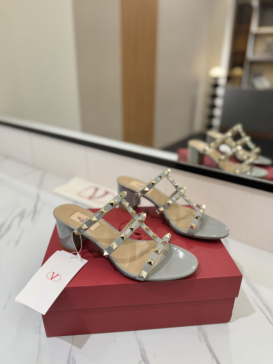 Valentino Premium Patent Leather Chunky Heel Riveted Slides