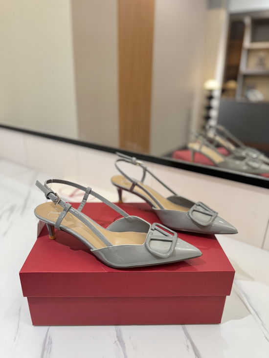Valentino Elegant V-Logo Pointed Toe Sandals with Paint Finish